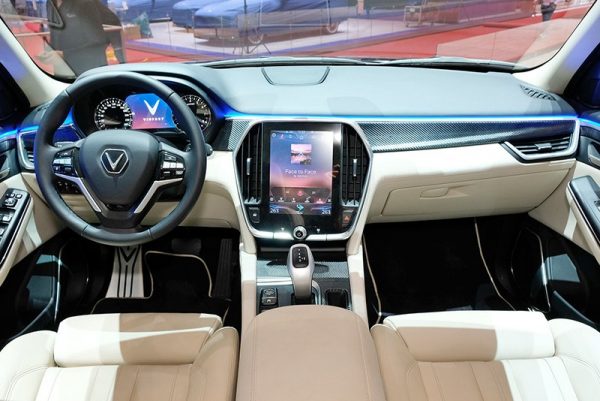 , Đánh Giá Xe Vinfast Lux V8 2019: Phiên Bản Hiệu Năng Cao Của Lux SA2.0, Vinfast Mỹ Đình | Đại lý xe ô tô Vinfast chính hãng uy tín tại Hà Nội