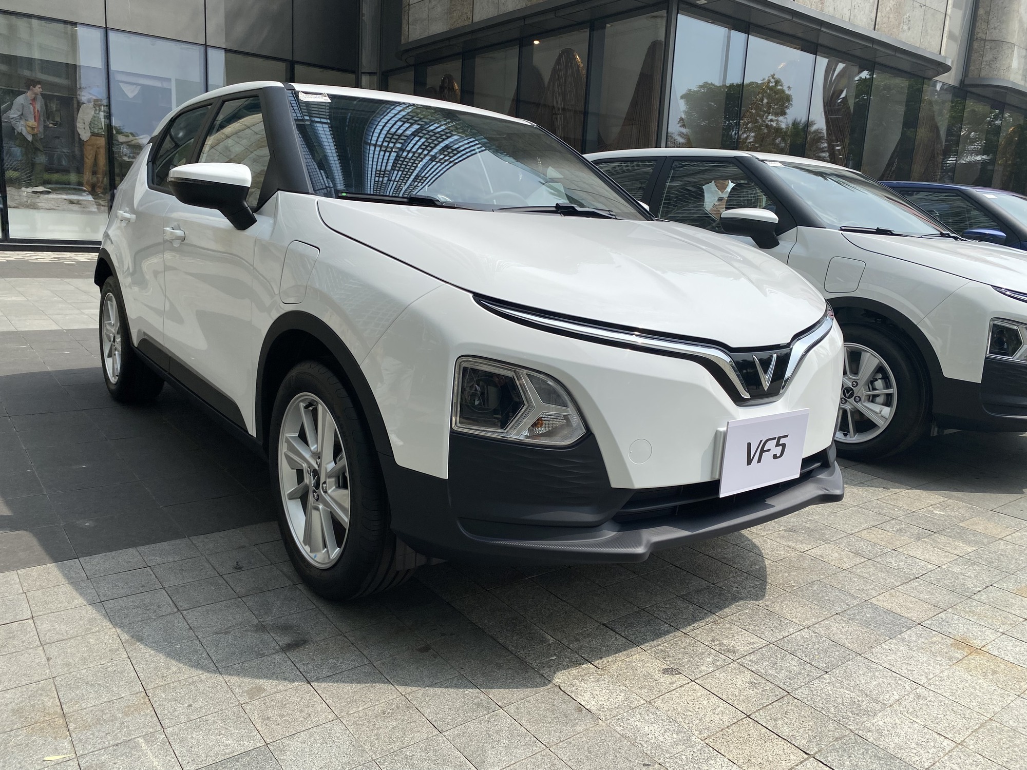 Đánh giá xe VF5 từ người dùng, Đánh giá xe VF5 từ người dùng Trải nghiệm thực tế và tương lai xe điện Việt Nam, Vinfast Mỹ Đình | Đại lý xe ô tô Vinfast chính hãng uy tín tại Hà Nội