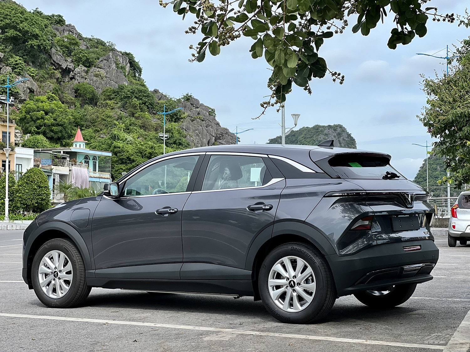 đánh giá xe vf6, Đánh giá xe VF6 SUV Điện &#8211; Trải Nghiệm Lái &amp; Công Nghệ Tiên Tiến, Vinfast Mỹ Đình | Đại lý xe ô tô Vinfast chính hãng uy tín tại Hà Nội
