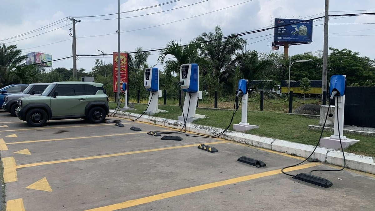 N&oacute;ng: Vingroup ch&iacute;nh thức gửi đề xuất đến H&agrave; Nội, N&oacute;ng Vingroup ch&iacute;nh thức gửi đề xuất đến H&agrave; Nội – Khơi dậy phong tr&agrave;o chuyển đổi xe điện trong thủ đ&ocirc;, Vinfast Mỹ Đ&igrave;nh | Đại l&yacute; xe &ocirc; t&ocirc; Vinfast ch&iacute;nh h&atilde;ng uy t&iacute;n tại H&agrave; Nội