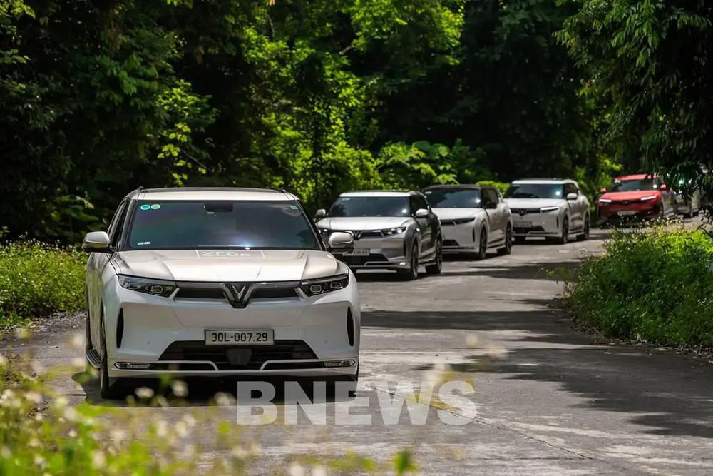 vf9, Kh&aacute;m Ph&aacute; Chiếc Xe Điện Vf9 – Tương Lai Của Ng&agrave;nh &Ocirc; T&ocirc;, Vinfast Mỹ Đ&igrave;nh | Đại l&yacute; xe &ocirc; t&ocirc; Vinfast ch&iacute;nh h&atilde;ng uy t&iacute;n tại H&agrave; Nội