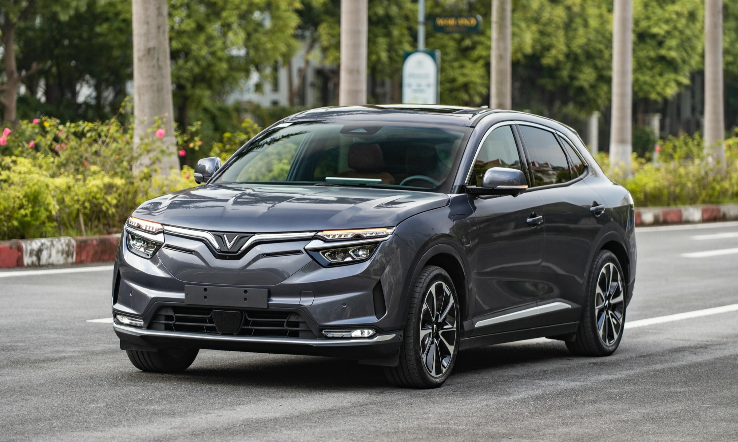 vf8, Vf8 – Tương lai di chuyển điện tử Việt Nam – Đột phá công nghệ, Vinfast Mỹ Đình | Đại lý xe ô tô Vinfast chính hãng uy tín tại Hà Nội