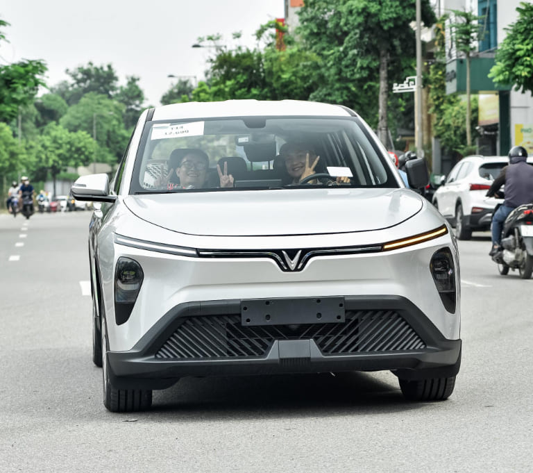 Xe limo green doanh số cao, Xe limo green doanh số cao – VinFast Limo Green vượt qua mọi đối thủ trong phân khúc MPV, Vinfast Mỹ Đình | Đại lý xe ô tô Vinfast chính hãng uy tín tại Hà Nội