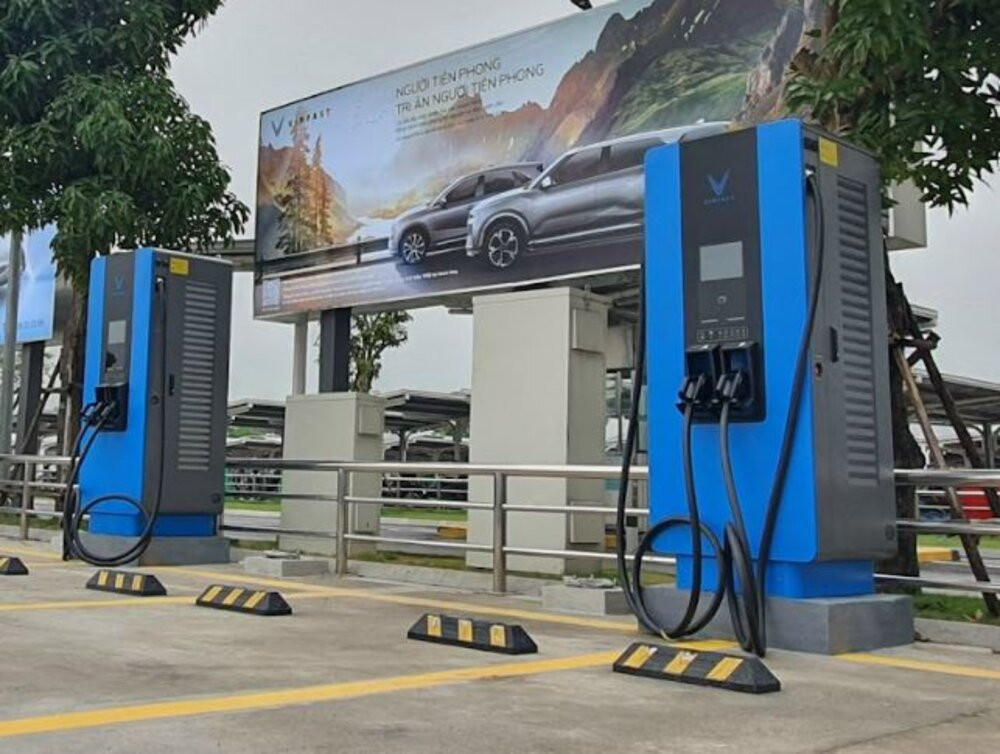 TRẠM SẠC XE ĐIỆN, TRẠM SẠC XE ĐIỆN – Giải pháp bền vững cho tương lai giao thông, Vinfast Mỹ Đình | Đại lý xe ô tô Vinfast chính hãng uy tín tại Hà Nội