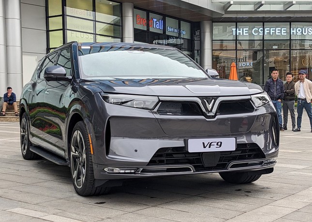 gi&aacute; b&aacute;n vf9, Kh&aacute;m Ph&aacute; Gi&aacute; B&aacute;n VF9 – Mẫu Xe Điện Đ&aacute;ng Chờ Đợi Từ VinFast, Vinfast Mỹ Đ&igrave;nh | Đại l&yacute; xe &ocirc; t&ocirc; Vinfast ch&iacute;nh h&atilde;ng uy t&iacute;n tại H&agrave; Nội