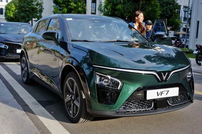 Xe VF7 tốt nhất ph&acirc;n kh&uacute;c dưới 1 tỷ đồng, Xe VF7 tốt nhất ph&acirc;n kh&uacute;c dưới 1 tỷ đồng – Sự Thật Đằng Sau Th&agrave;nh C&ocirc;ng Của Mẫu Xe Thương Hiệu Việt, Vinfast Mỹ Đ&igrave;nh | Đại l&yacute; xe &ocirc; t&ocirc; Vinfast ch&iacute;nh h&atilde;ng uy t&iacute;n tại H&agrave; Nội