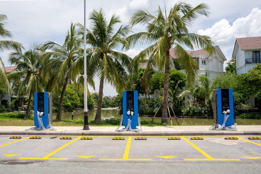 Trạm sạc VinFast, Trạm sạc VinFast – Bước đột ph&aacute; lớn trong mạng lưới xe điện tại Việt Nam, Vinfast Mỹ Đ&igrave;nh | Đại l&yacute; xe &ocirc; t&ocirc; Vinfast ch&iacute;nh h&atilde;ng uy t&iacute;n tại H&agrave; Nội