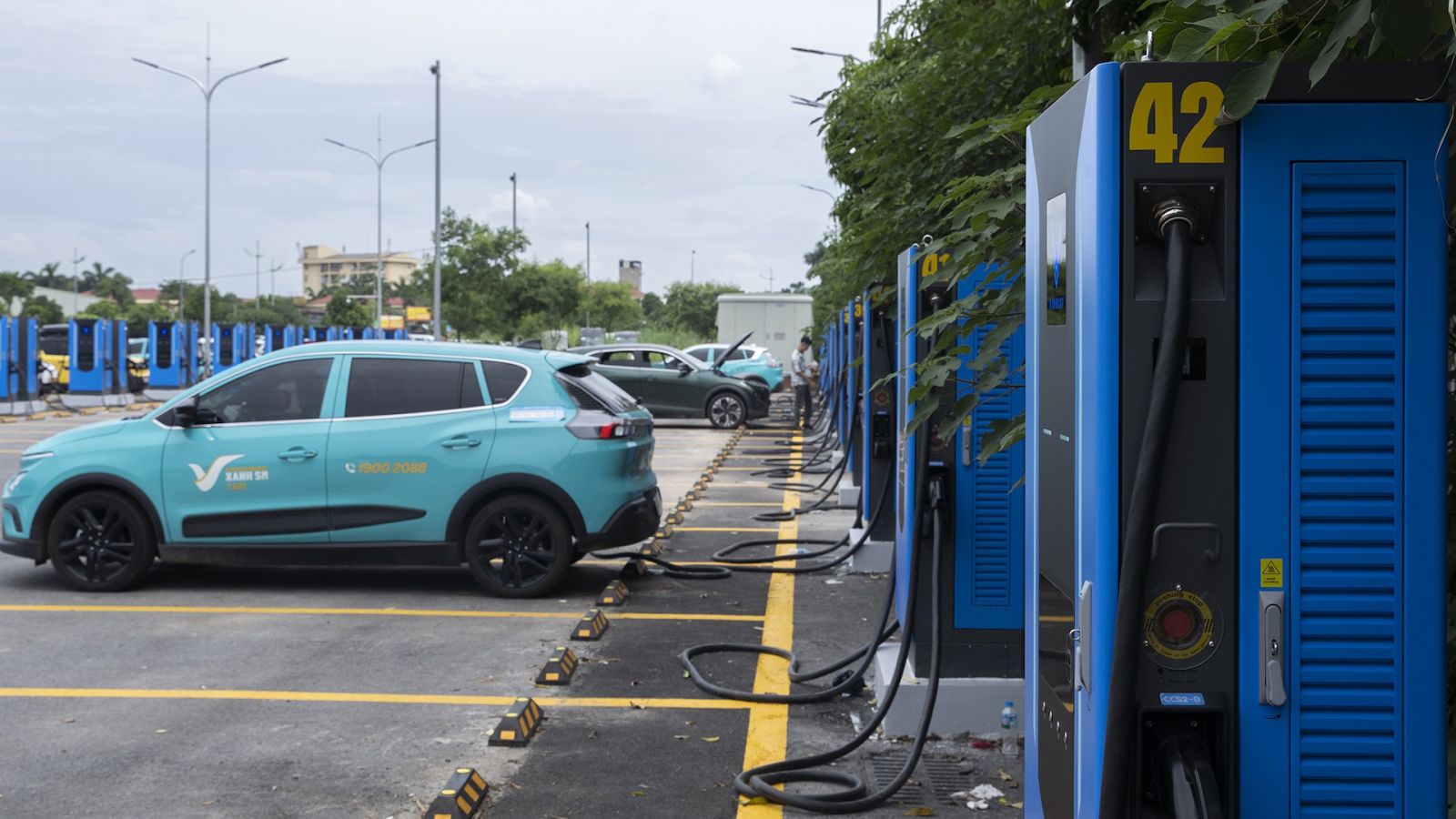 Trạm sạc VinFast, Trạm sạc VinFast – Bước đột ph&aacute; lớn trong mạng lưới xe điện tại Việt Nam, Vinfast Mỹ Đ&igrave;nh | Đại l&yacute; xe &ocirc; t&ocirc; Vinfast ch&iacute;nh h&atilde;ng uy t&iacute;n tại H&agrave; Nội