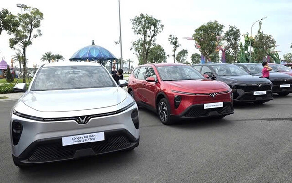 xe limo green sạc bao l&acirc;u th&igrave; đầy, Xe Limo Green Sạc Bao L&acirc;u Th&igrave; Đầy Ph&acirc;n T&iacute;ch Chi Tiết Từ Chuy&ecirc;n Gia, Vinfast Mỹ Đ&igrave;nh | Đại l&yacute; xe &ocirc; t&ocirc; Vinfast ch&iacute;nh h&atilde;ng uy t&iacute;n tại H&agrave; Nội